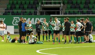 Foot : RAAL Woman vise la tête de la D1