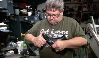 La Louvière : des chaussures aux besaces, l'ouvrage ne manque pas