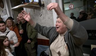 Naast : une foule d'habitués pour rendre hommage à Madeline et à son café emblématique