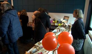 Découverte d'un marché artisanal dédié au carnaval
