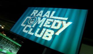 La Louvière: l'Easi Arena a accueilli le tout premier RAAL Comedy Club