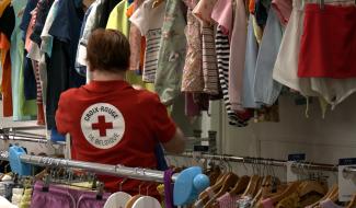 Binche : la Croix-Rouge ouvre sa nouvelle vestiboutique