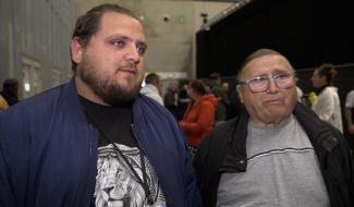 " On doit continuer à avancer", le tamboureur et son père