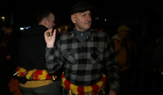 Carnaval de Binche 2025: l'ambiance lors des soumonces en batterie