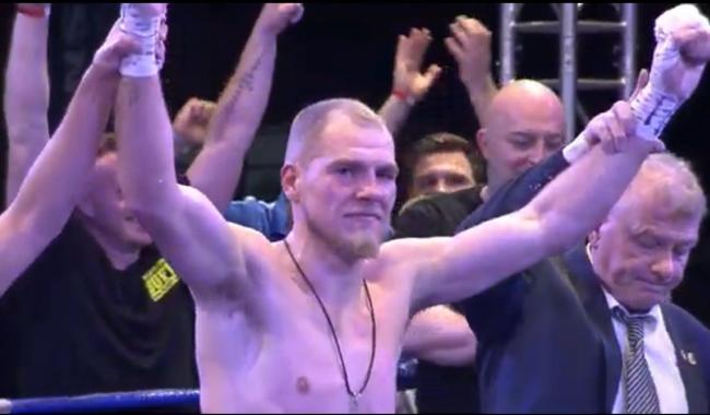 Boxe : Jan Helin conserve son titre européen