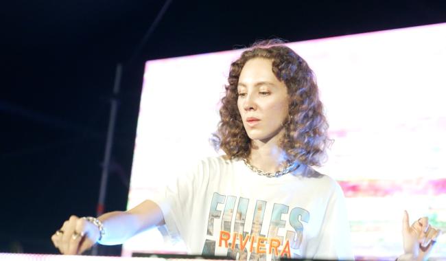 Ronquières Festival : Emjie, la nouvelle génération aux platines