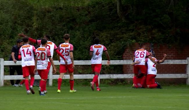 D2 ACFF : Manage s'incline sur le fil à Flénu