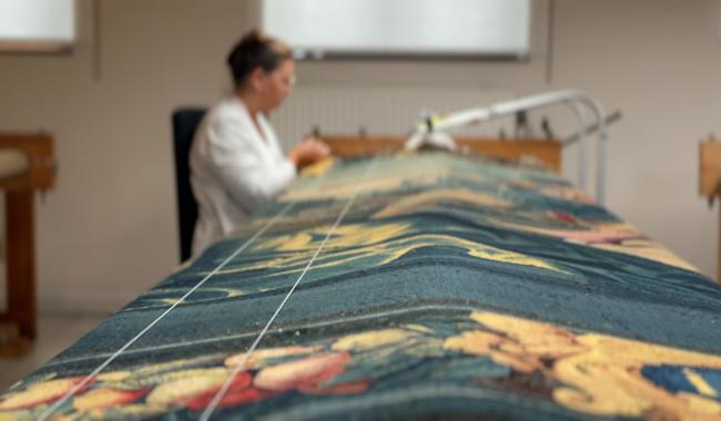 Mariemont : une tapisserie du 16e siècle en restauration à Malines