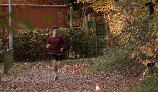 Ilyes Druez, coureur de demi-fond, en quête des Jeux Olympiques