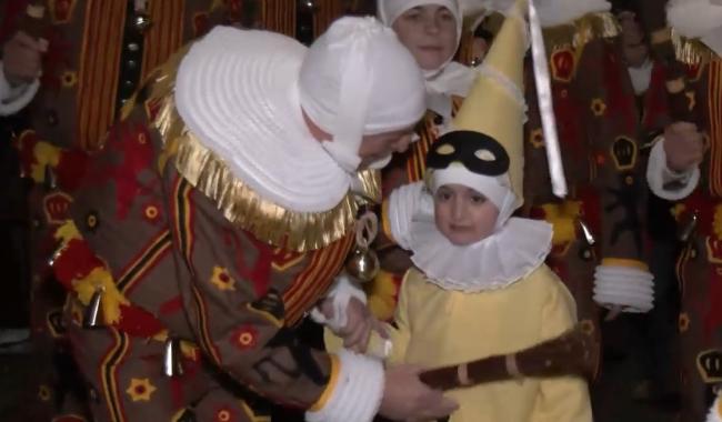 Carnaval 2026 : un papy et sa petite-fille réunis à l'occasion d'un anniversaire