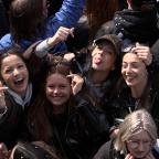 La Louvière: grosse ambiance à l'apéro confetti