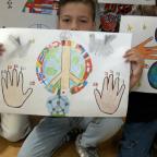 La Louvière : les écoliers dessinent la paix