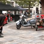 Morlanwelz: des modèles de Vespa et de Ferrari sur la place Albert 1er pour la 8e édition de Voyager en Italie