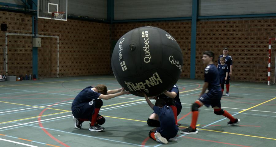 A la découverte du kin-ball, un sport sans contact