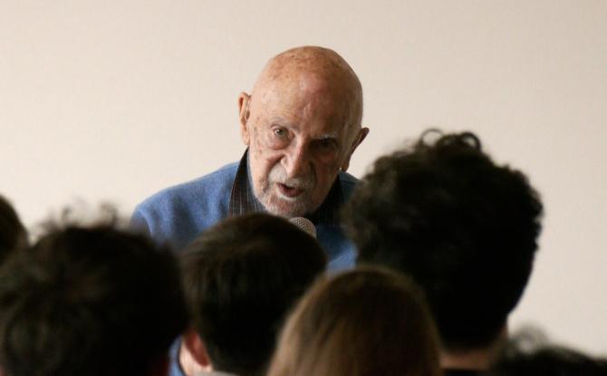 La Louvière - Simon Gronowski, survivant de la Shoah, met la jeunesse en garde contre l'extrême droite !