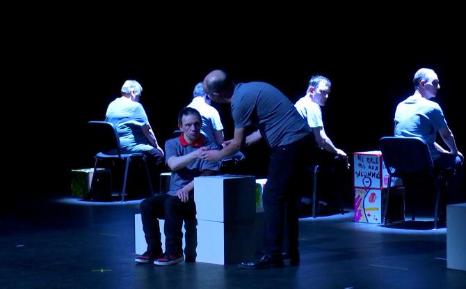 Soignies : La troupe du centre Reine Fabiola a dévoilé sa pièce sur l'inclusion