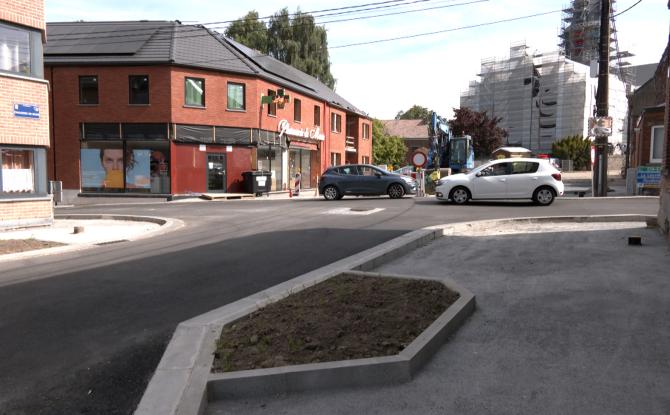 Le Rœulx : la chaussée de Mons fait peau neuve