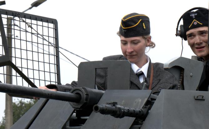 Binche: la libération reconstituée par les deux camps