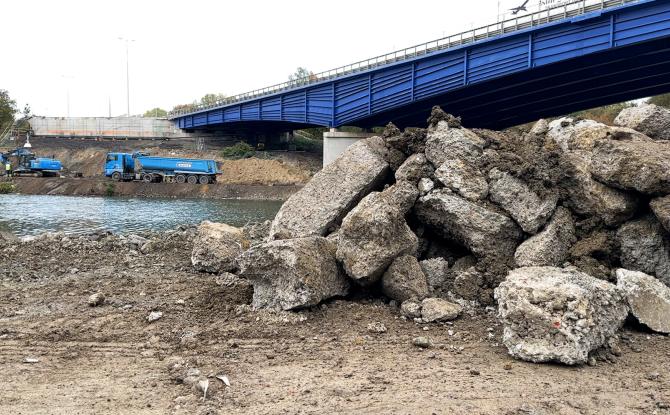 Houdeng: début du chantier de reconstruction pour le pont de la E42