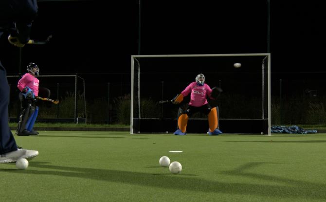 "Il faut être kamikaze": Focus sur le poste de gardien de hockey