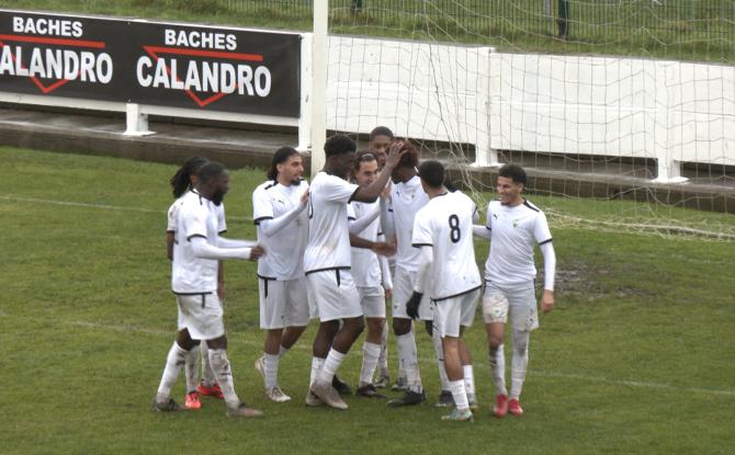 D3 ACFF : La Louvière Centre enchaîne en s'imposant 2-1 face au Condruzien