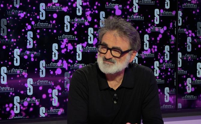 L'INTERVIEW SPECTACULAIRE