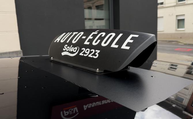 Carburants : apprendre à conduire en consommant moins