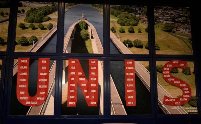 Fin des activités des Voies d'Eau du Hainaut: les travailleurs se sont réunis une dernière fois à Strépy-Thieu