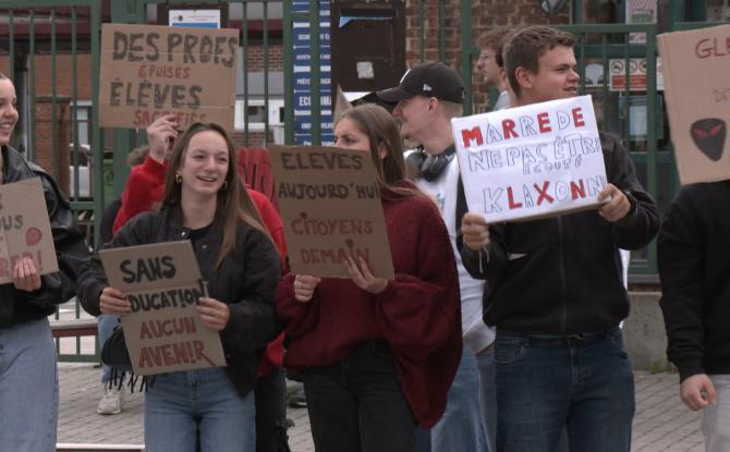 Braine-le-Comte : les élèves de rhéto de Saint-Gabriel manifestent contre les réformes de l'enseignement