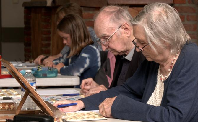 À Soignies, le Scrabble rassemble toutes les générations
